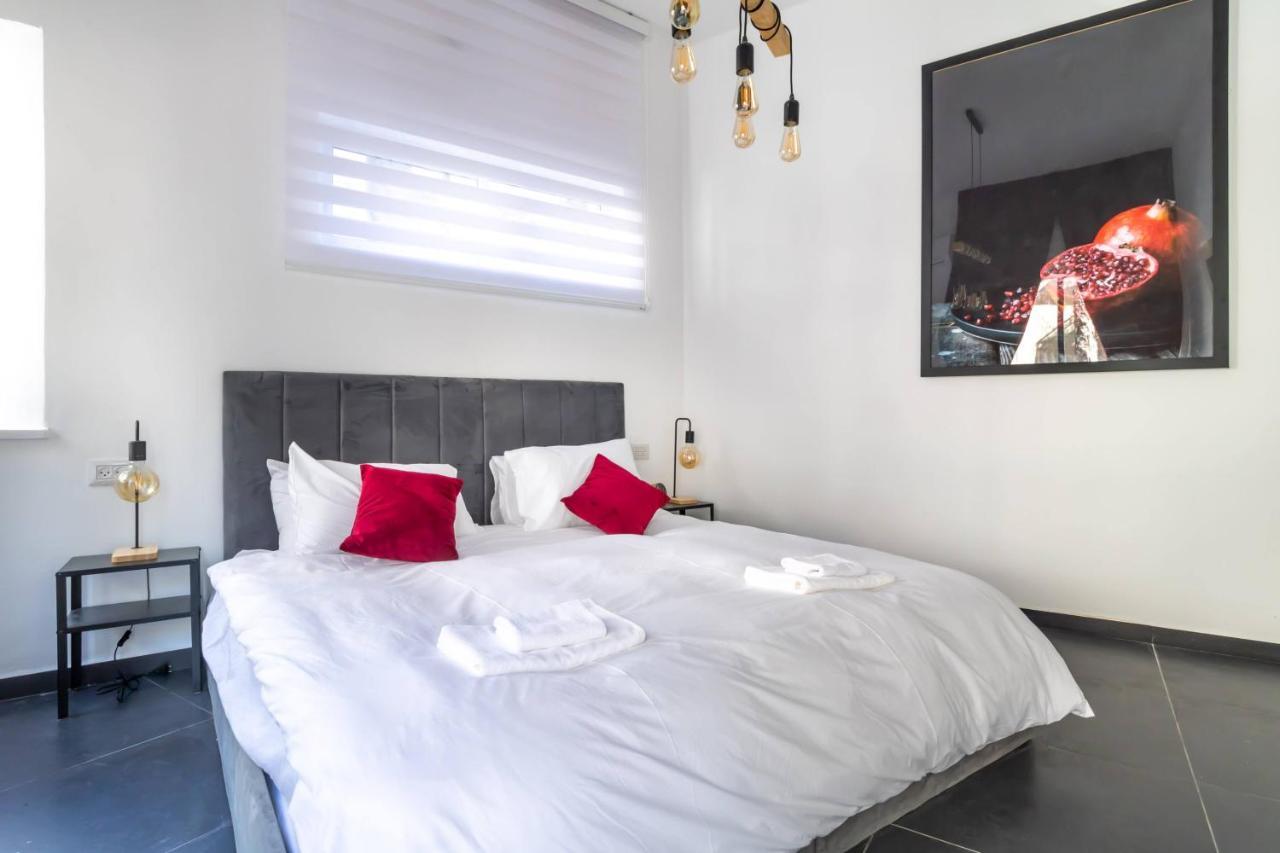 Midrahov Urban Suites Йерусалим Екстериор снимка
